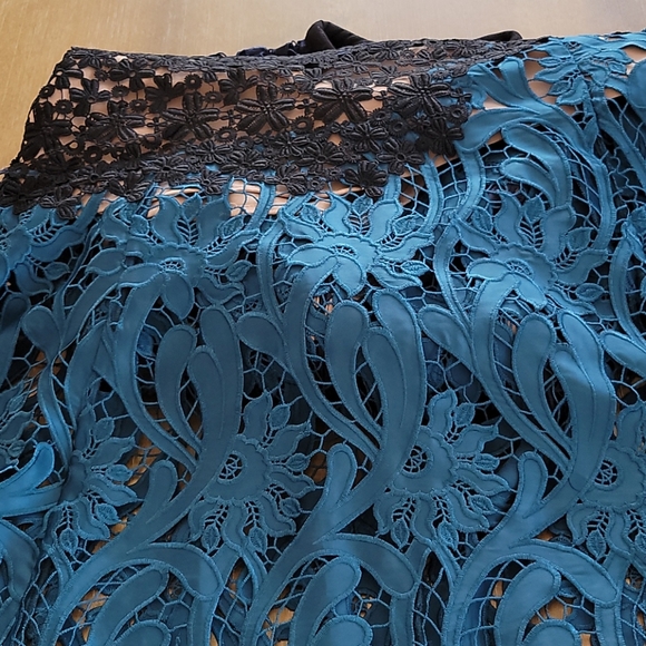 BEAUTIFUL SELF - PORTRAIT LACE FLOWER DRESS - Picture 9 of 16